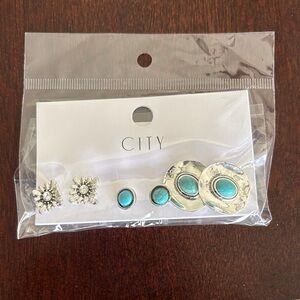 City Chic Silver and Turquoise Earrings Set